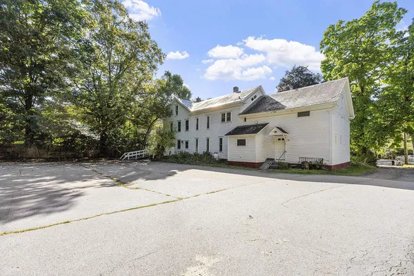 $275,000 | 68 Brattleboro Road, Hinsdale, NH 03451