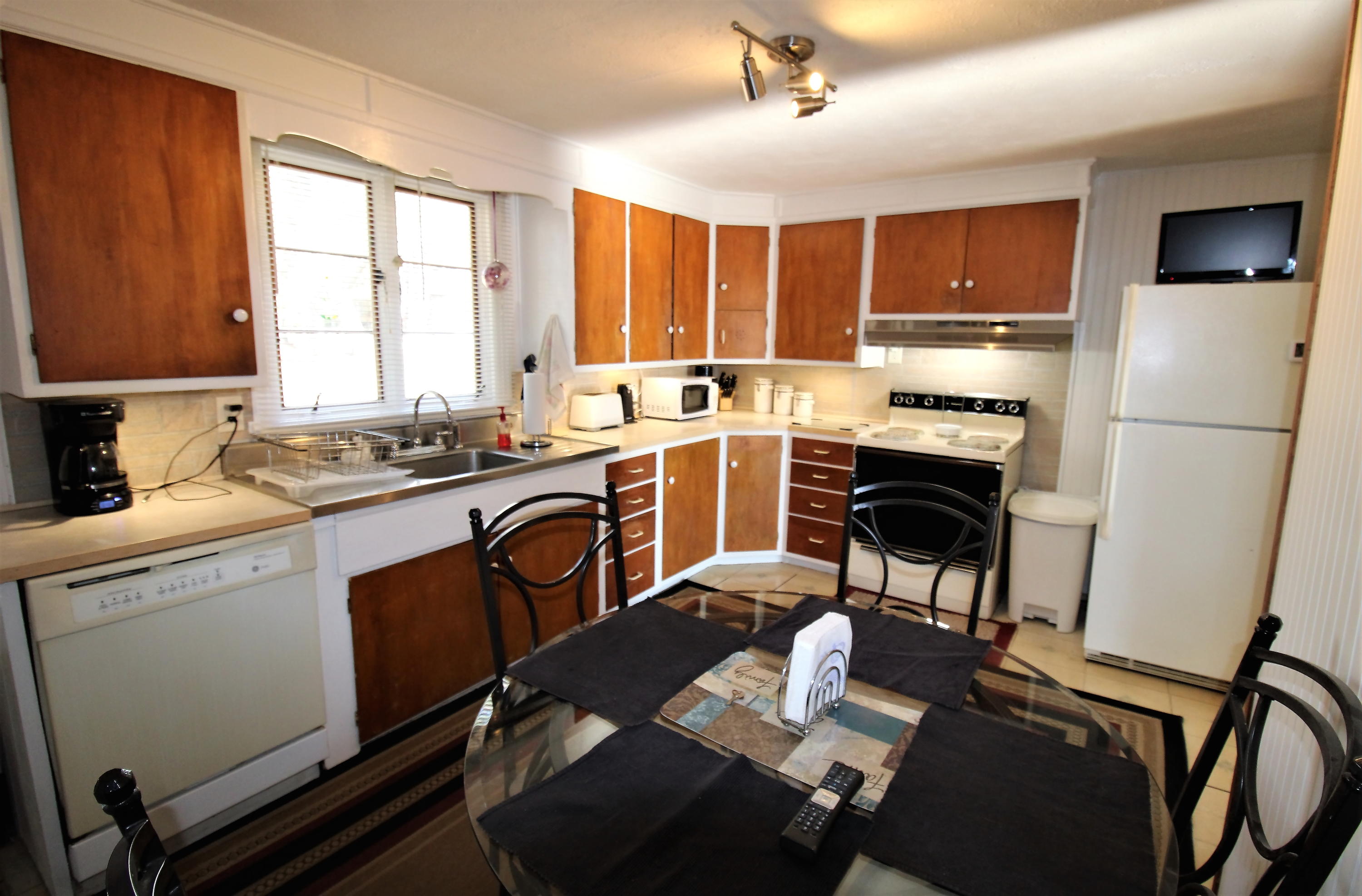 511 Davis Road Durham, ME 04222 - Photo 5 of 15 IMG_0923
