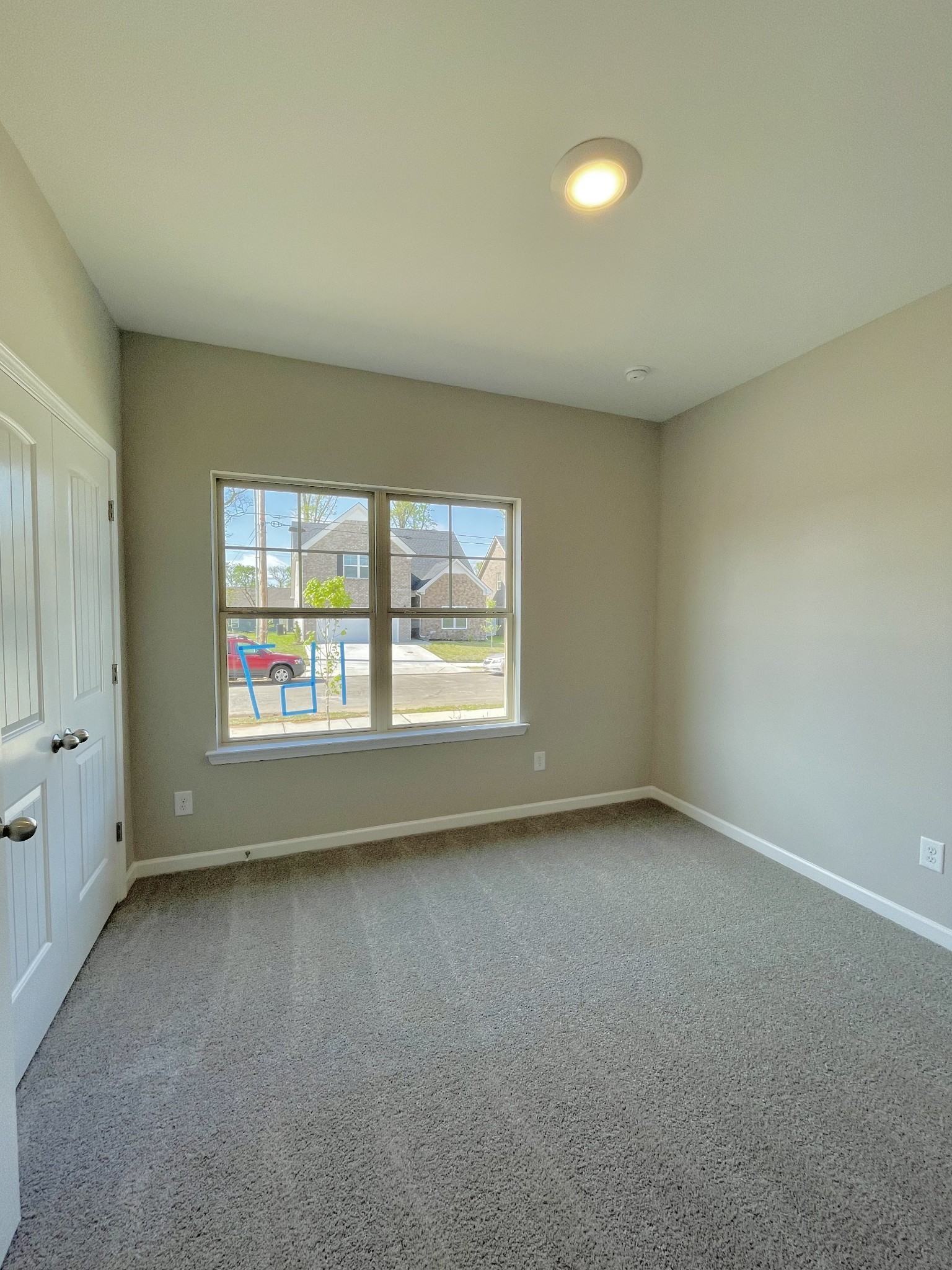 704 Rex Dr Spring Hill Spring Hill, TN 37174 - Photo 6 of 21 an empty room with a window