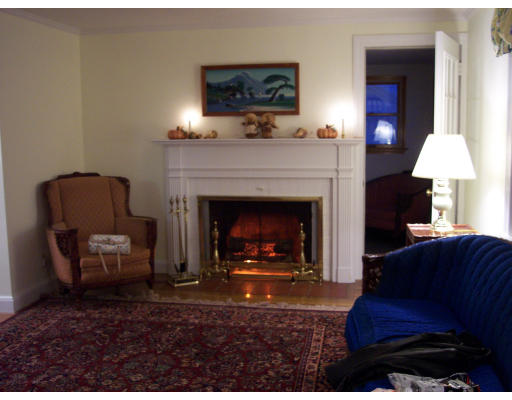 16 Rustlewood Road Boston, MA 02132 - Photo 3 of 6