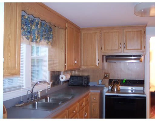 16 Rustlewood Road Boston, MA 02132 - Photo 4 of 6