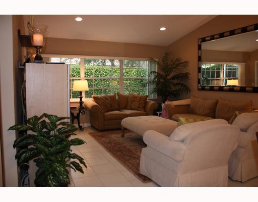17227 Boca Club Boulevard, Unit 2 Boca Raton, FL 33487 - Photo 2 of 10 Living Room