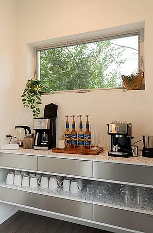 $13,500 | 4904 South Shepherd Drive, Houston, TX 77098