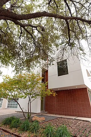 $13,500 | 4904 South Shepherd Drive, Houston, TX 77098