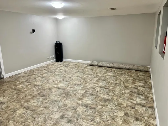 a view of empty room with window