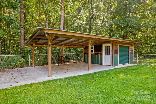 $399,000 | 215 Meadow Lake Drive, Salisbury, NC 28146