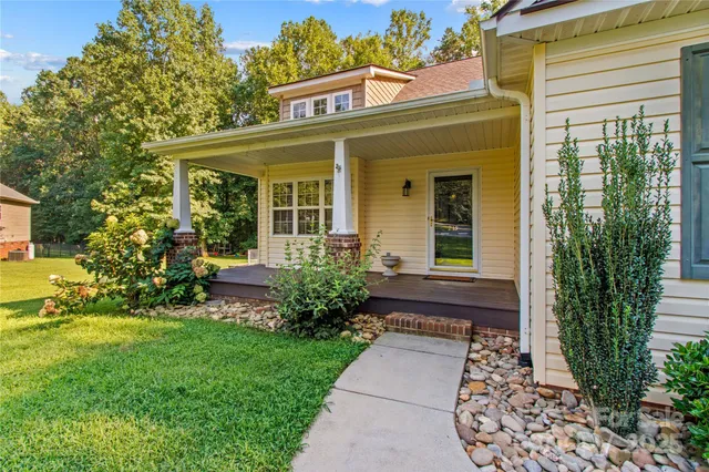 $399,000 | 215 Meadow Lake Drive, Salisbury, NC 28146