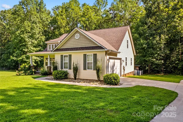 $399,000 | 215 Meadow Lake Drive, Salisbury, NC 28146