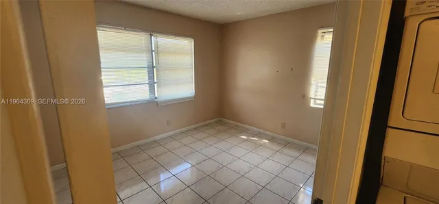 $1,900 | 8930 Northwest 21st Street, Unit 6, Pembroke Pines, FL 33024