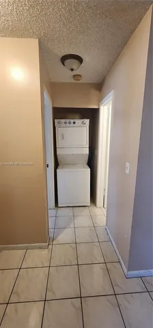 $1,900 | 8930 Northwest 21st Street, Unit 6, Pembroke Pines, FL 33024