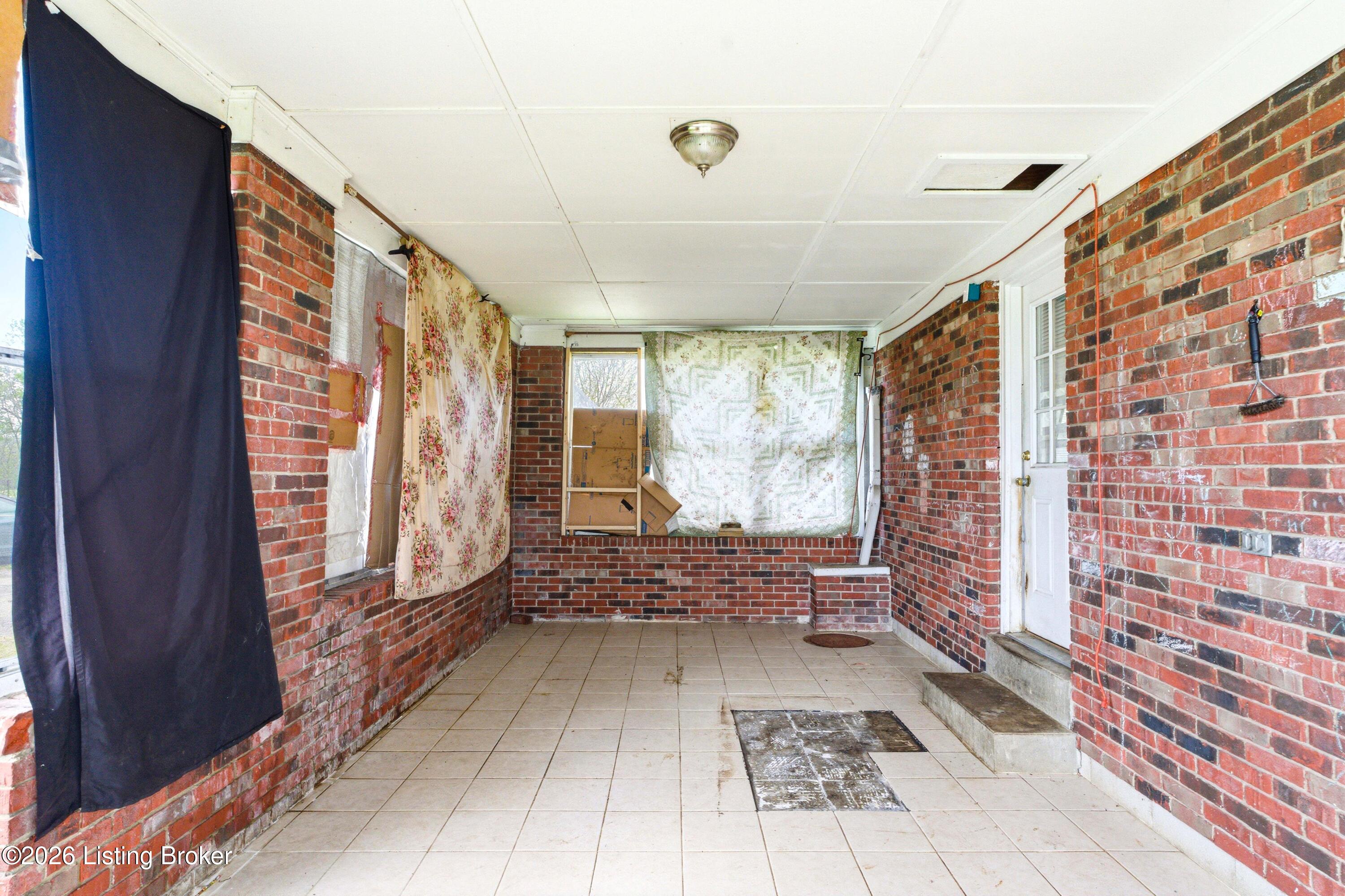 4092 Bagdad Road Bagdad, KY 40003 - Photo 18 of 21 Porch