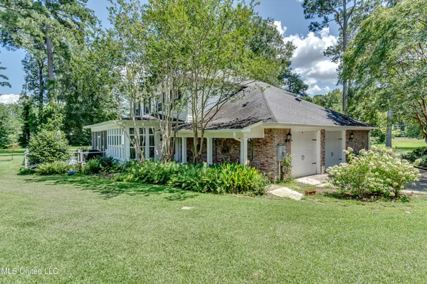 $785,000 | 100 City Limits Road, Brandon, MS 39042