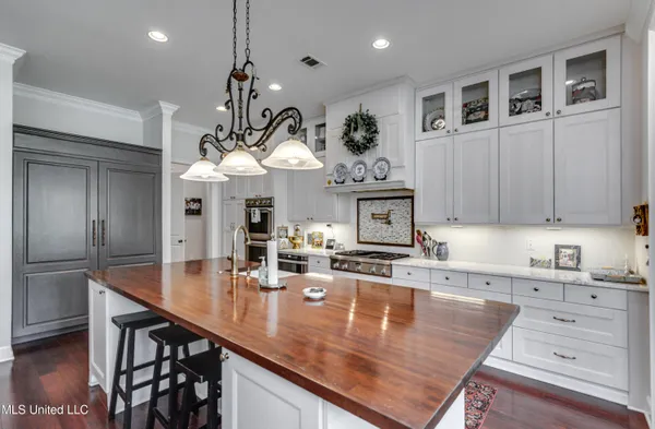 $785,000 | 100 City Limits Road, Brandon, MS 39042