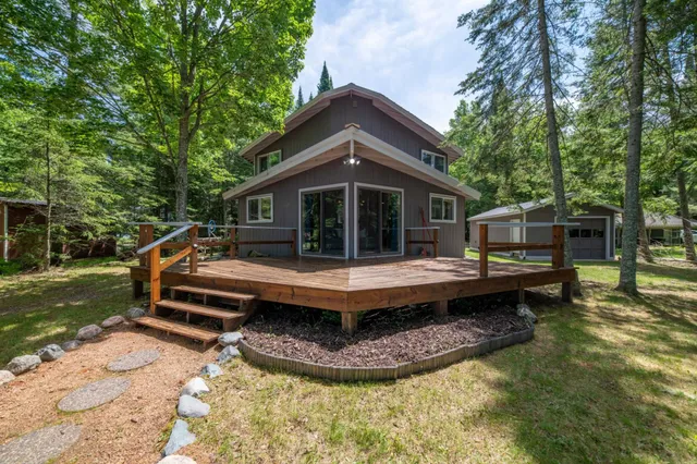 $699,500 | 979 Bundo Road, Three Lakes, WI 54562