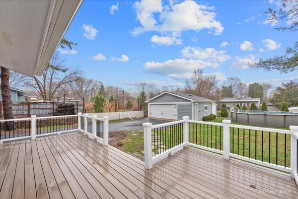 $339,900 | 4418 Hickory Nut Drive, McHenry, IL 60051
