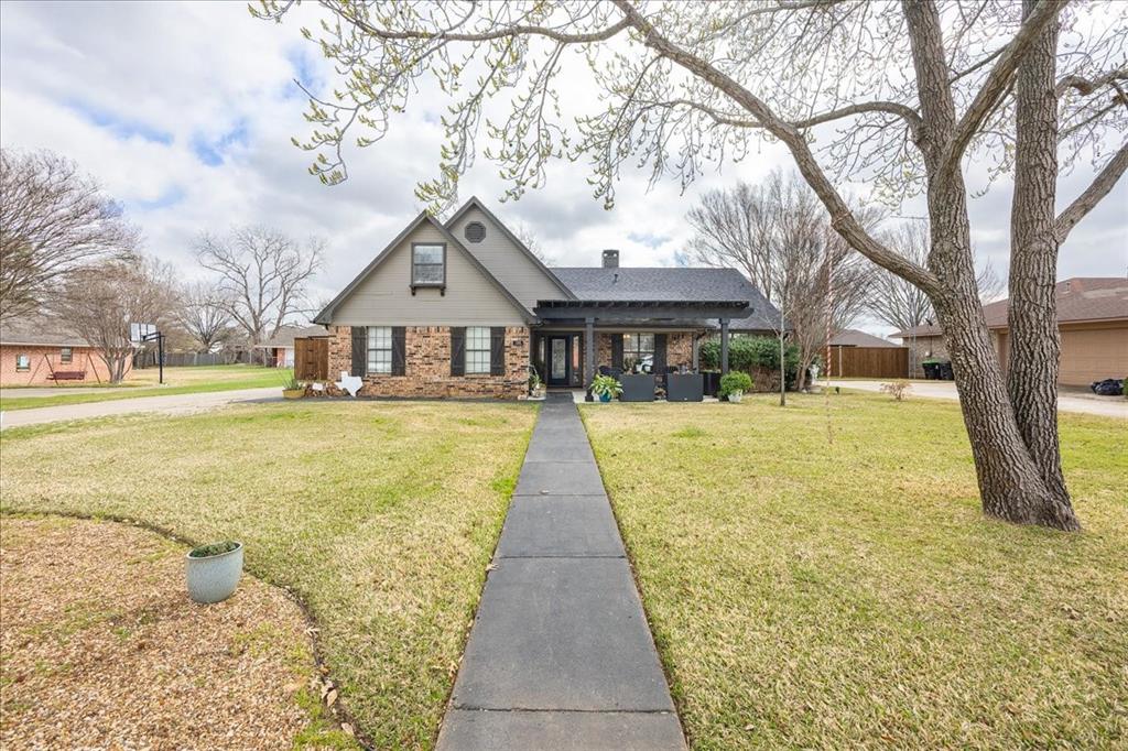 1301 North St Charles Avenue Pilot Point, TX 76258 - Photo 2 of 37
