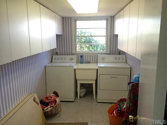 619 Smedes Place Raleigh, NC 27605 - Photo 5 of 8 Photo 5