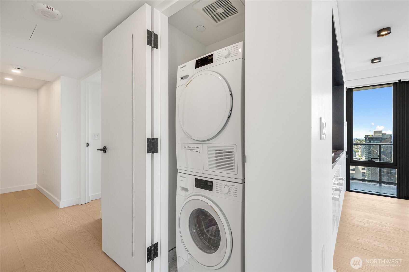 300 Virginia Street, Unit 2602 Seattle, WA 98101 - Photo 13 of 27