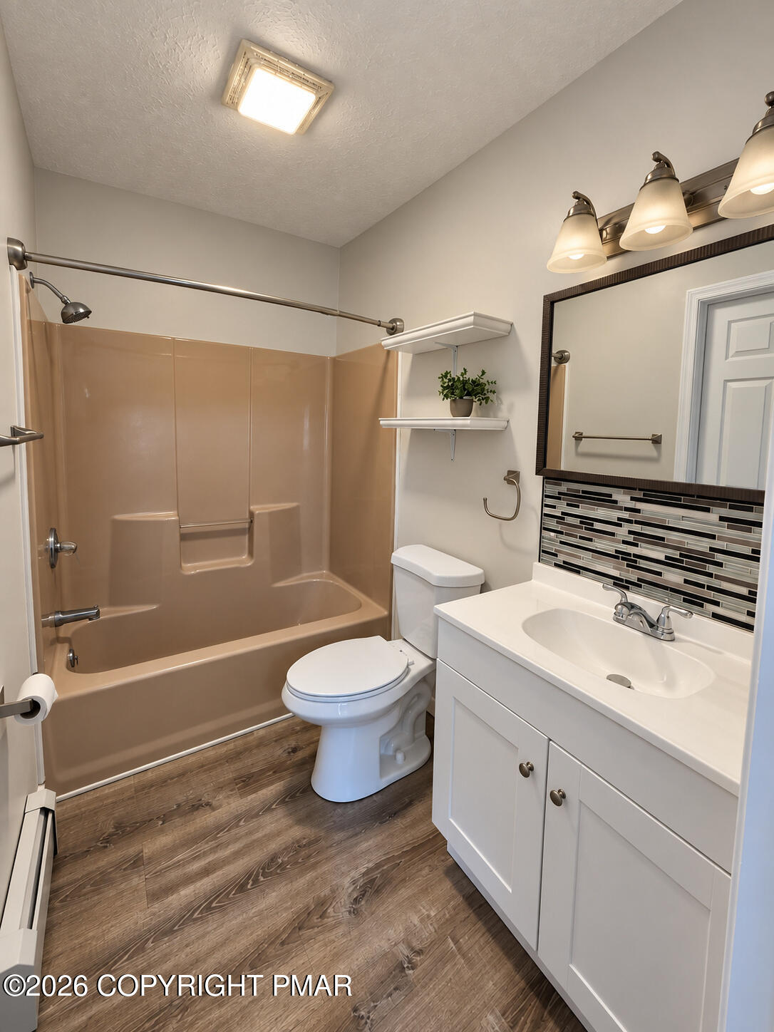416 Mountain Top Lake Road Long Pond, PA 18334 - Photo 19 of 37 19_Bathroom_with_Mosaic_Backsplash