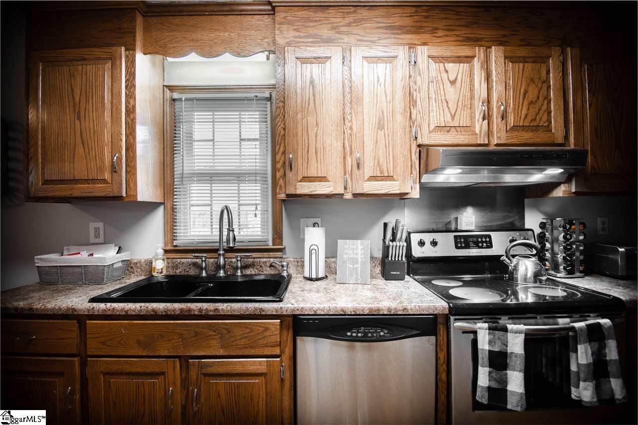 1801 Crestview Road Easley, SC 29642 - Photo 7 of 21 Gallery Image 7