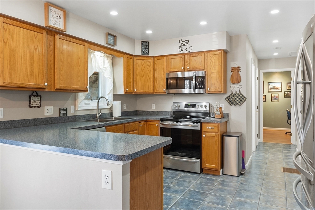 208 Turners Falls Road Montague, MA 01351 - Photo 25 of 41