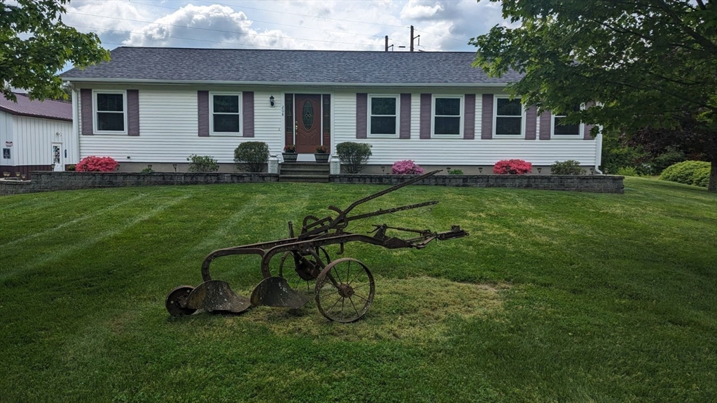 208 Turners Falls Road Montague, MA 01351 - Photo 4 of 41