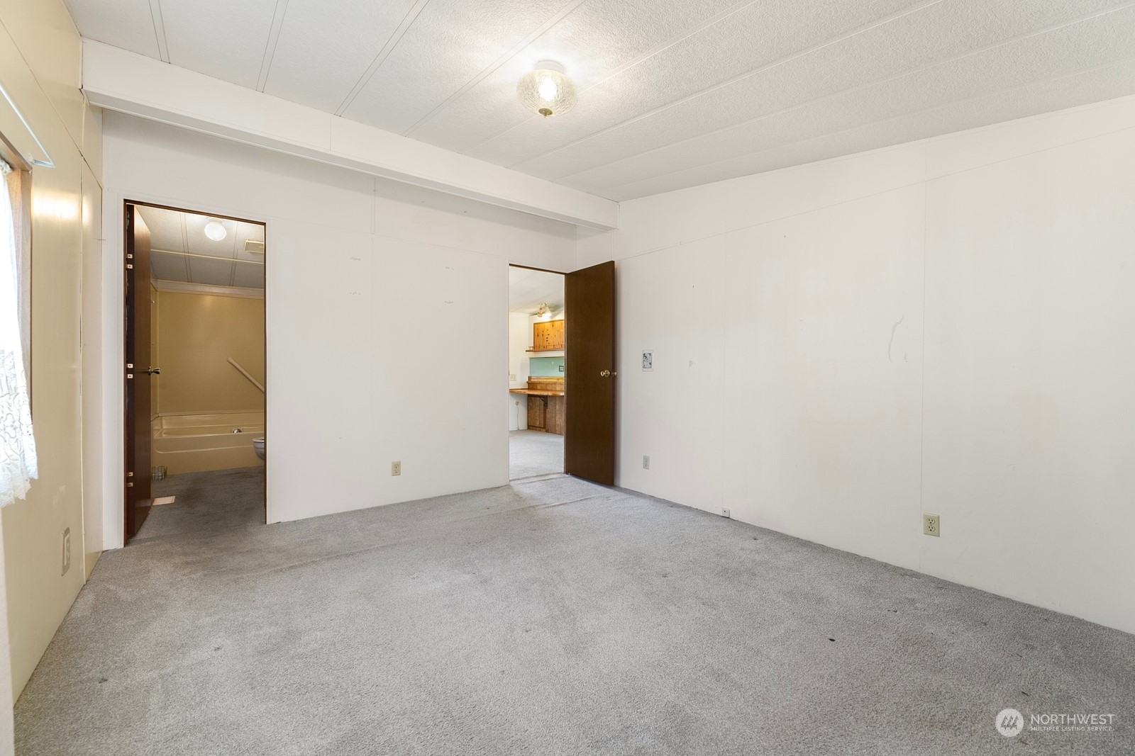 23632 Lake Drive East Bothell, WA 98021 - Photo 18 of 39