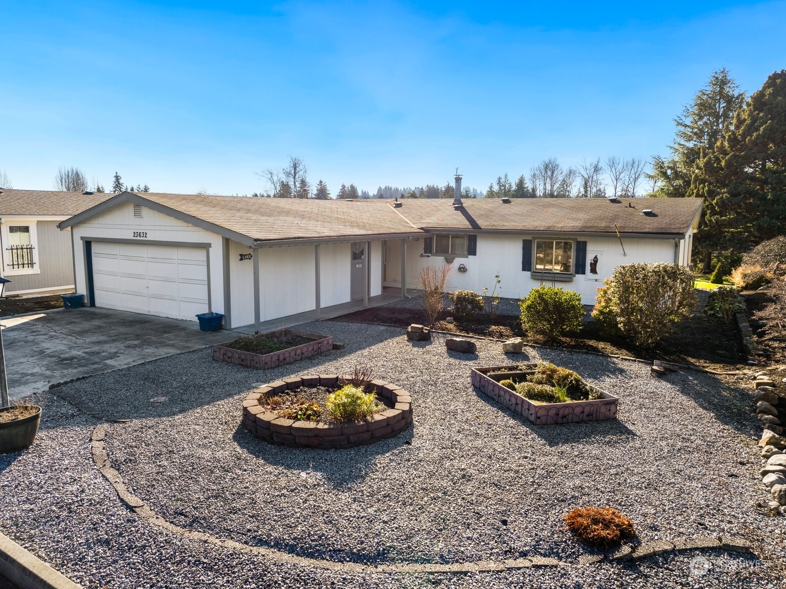 23632 Lake Drive East Bothell, WA 98021 - Photo 2 of 39