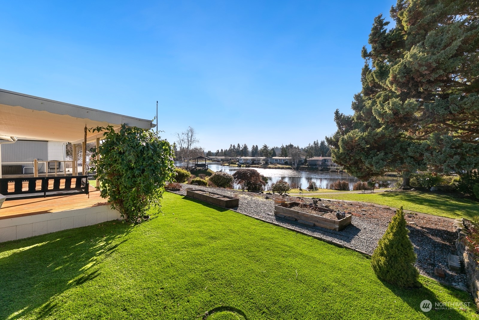 23632 Lake Drive East Bothell, WA 98021 - Photo 28 of 39