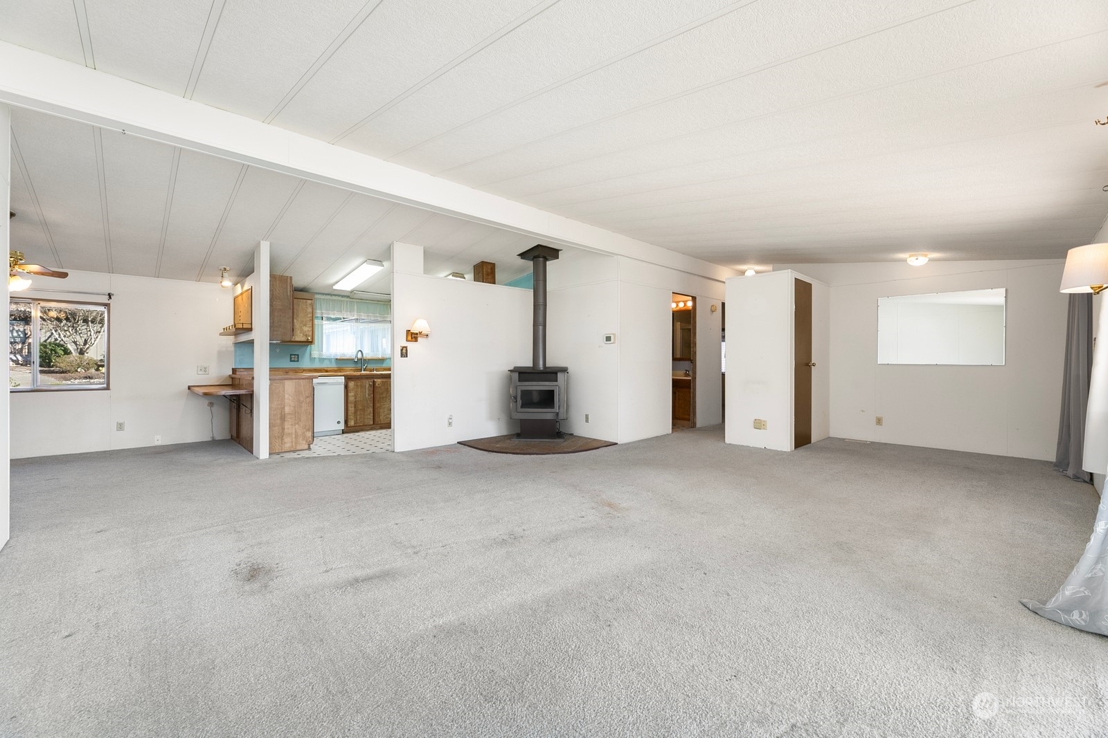 23632 Lake Drive East Bothell, WA 98021 - Photo 8 of 39