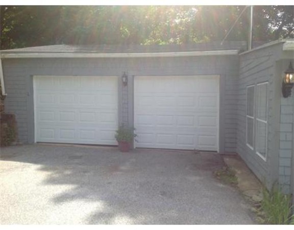 8 Bates Hill Road Sturbridge, MA 01518 - Photo 4 of 21