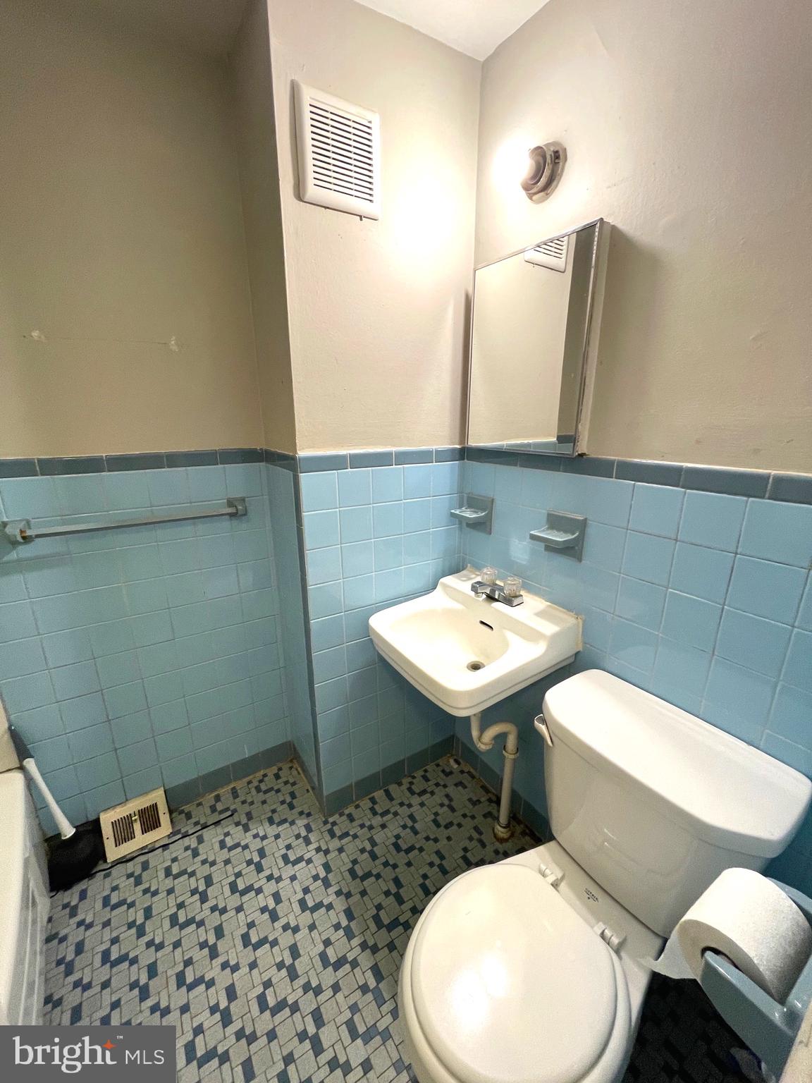 3330 Primrose Road, Unit 1 Philadelphia, PA 19114 - Photo 14 of 22