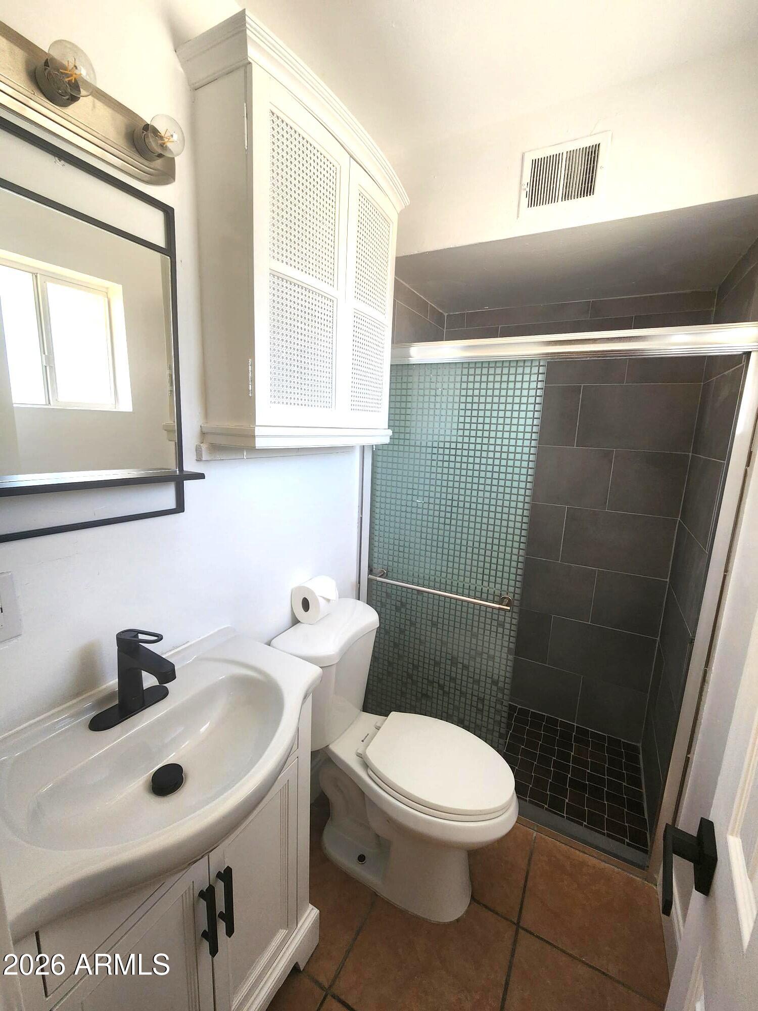 6702 West Roma Avenue Phoenix, AZ 85033 - Photo 12 of 17