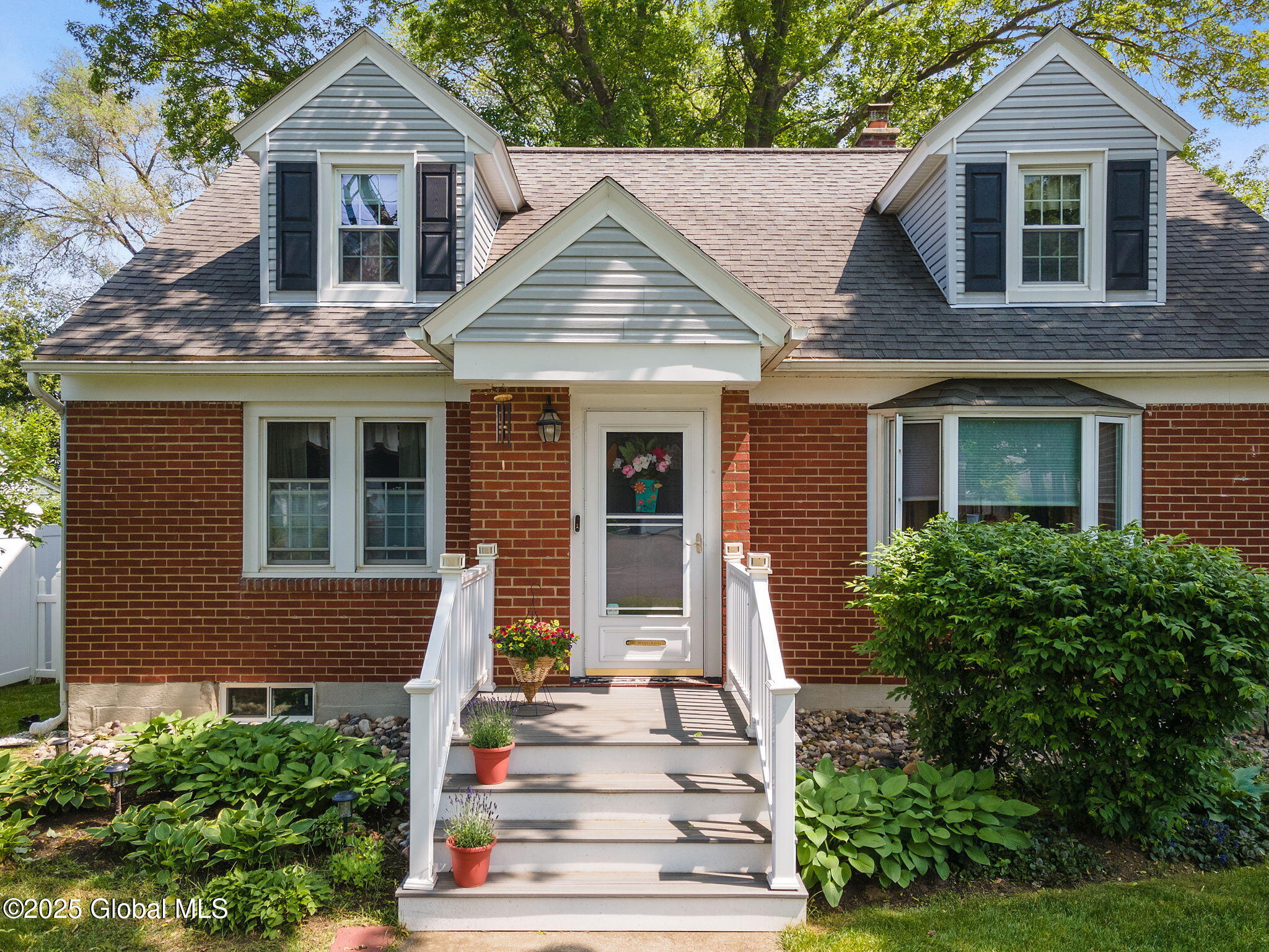 2016 Careleon Road Schenectady, NY 12303 - Photo 3 of 42 3-2016CareleonRd_03