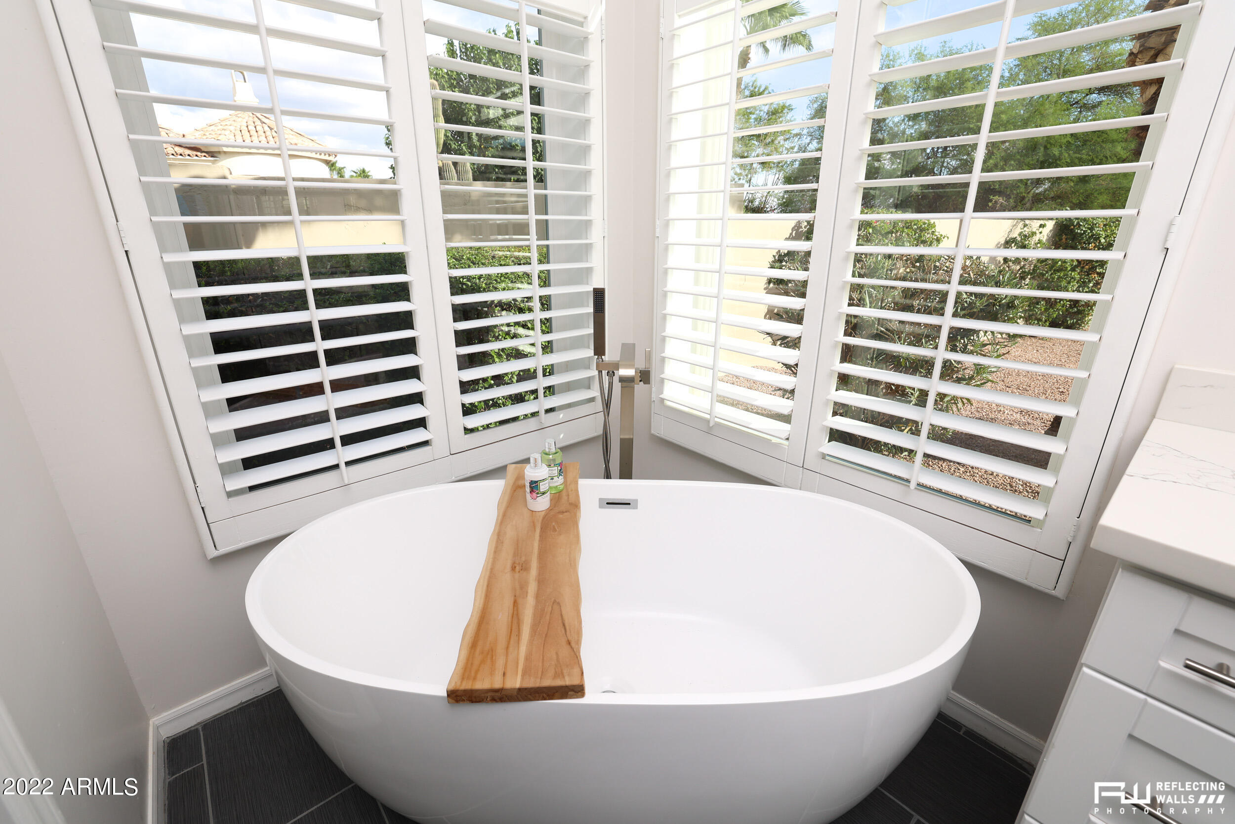 10085 East Doubletree Ranch Road Scottsdale, AZ 85258 - Photo 38 of 62 a view of a bathtub in a bathroom