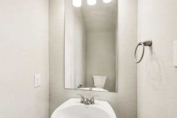 $2,150 | 19602 Pradera Meadows Loop, Rosharon, TX 77583