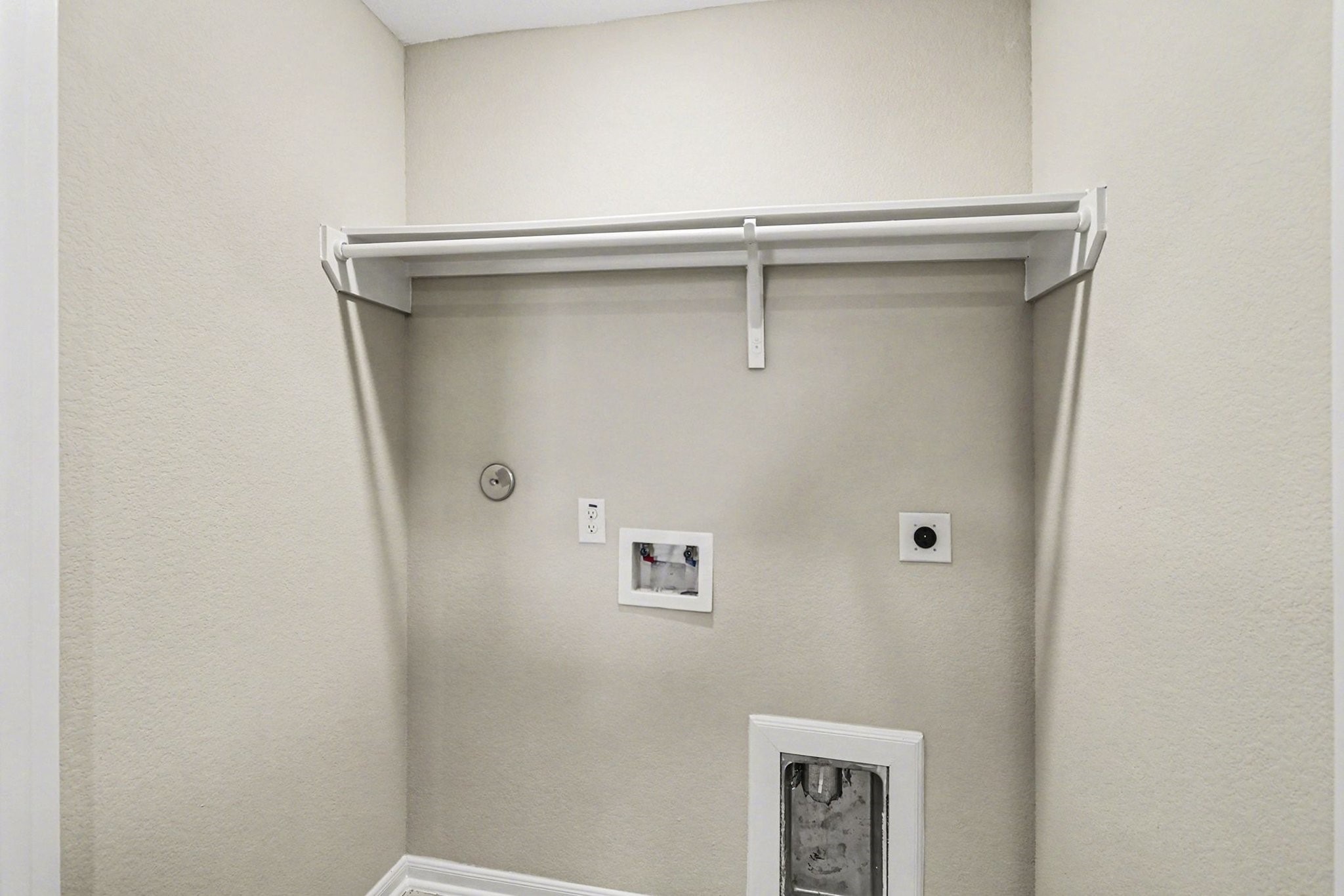 19602 Pradera Meadows Loop Rosharon, TX 77583 - Photo 28 of 47 a close view of door