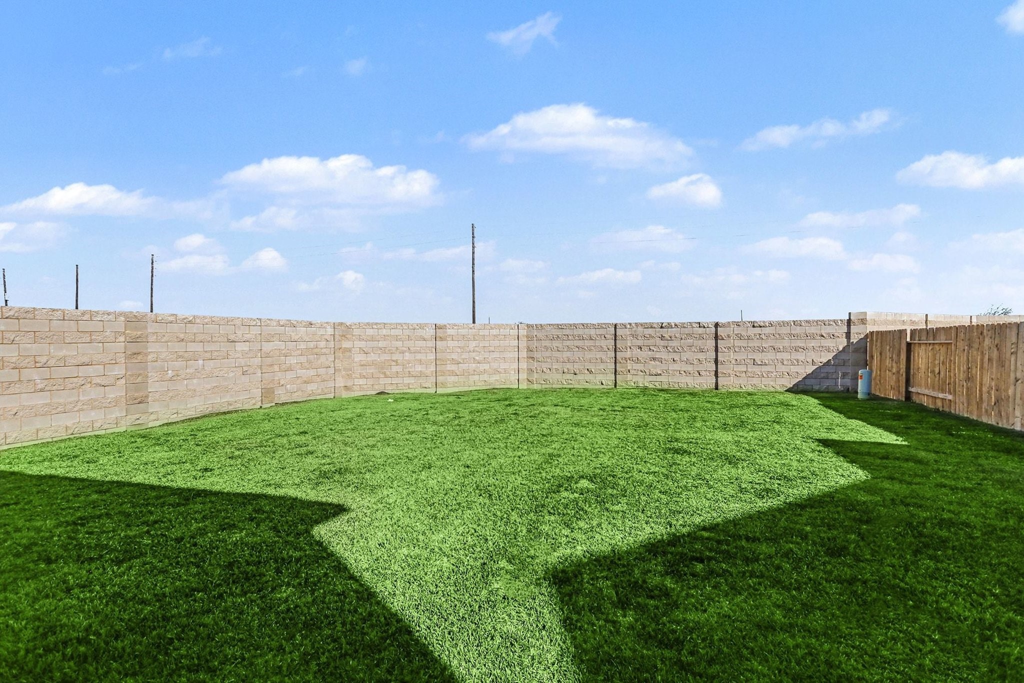 19602 Pradera Meadows Loop Rosharon, TX 77583 - Photo 29 of 47 a view of a field with sitting space and fence
