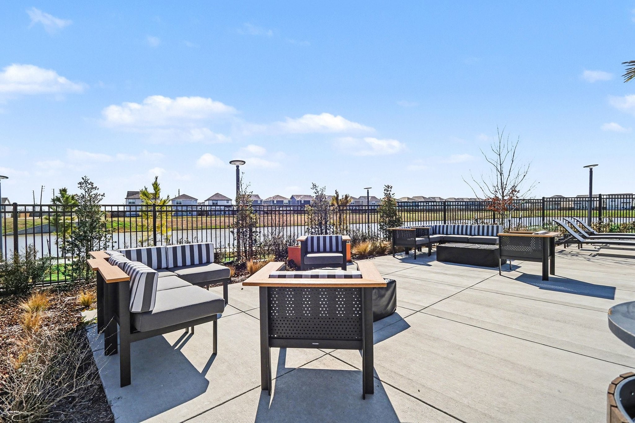 19602 Pradera Meadows Loop Rosharon, TX 77583 - Photo 35 of 47 a view of a terrace with furniture