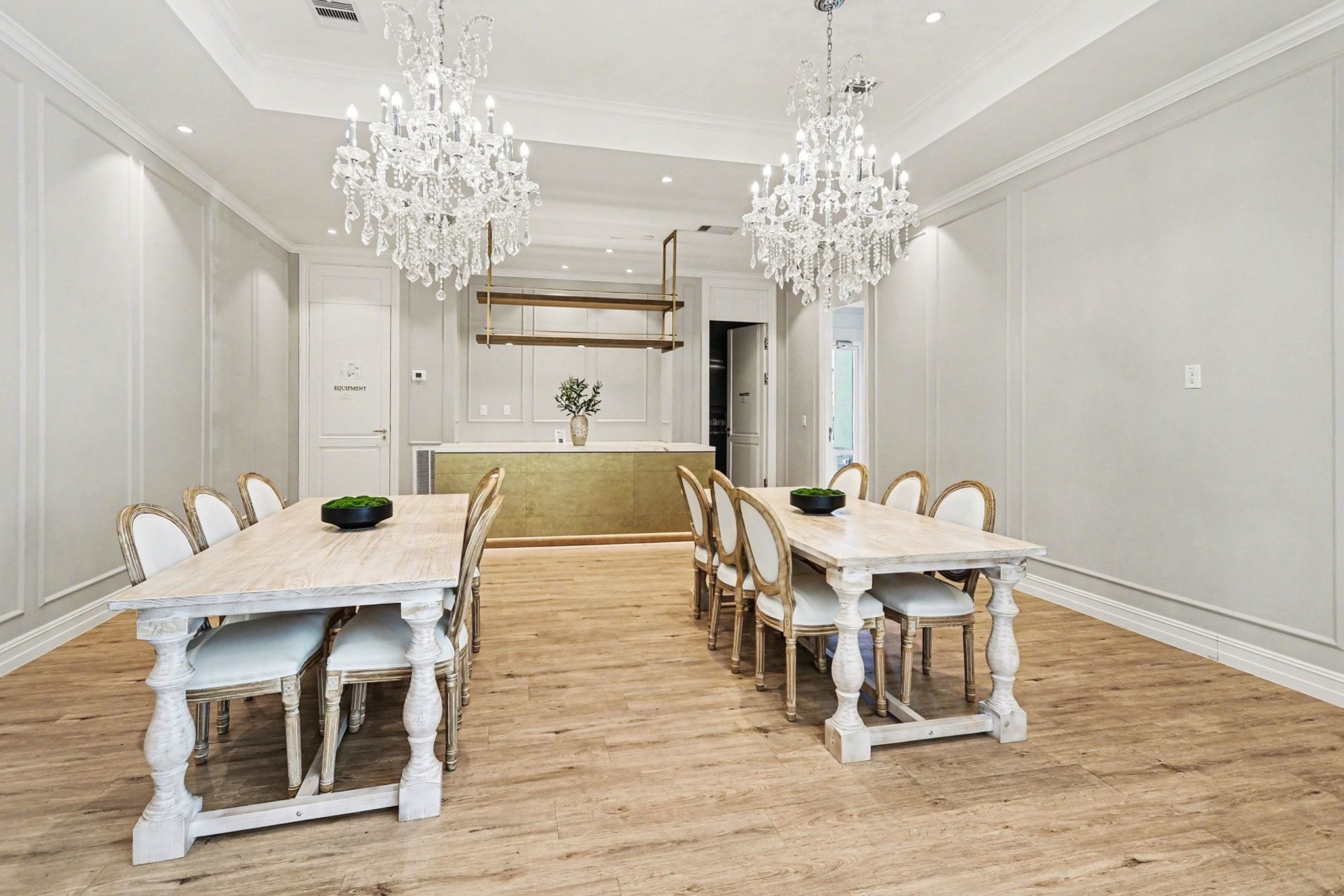 19602 Pradera Meadows Loop Rosharon, TX 77583 - Photo 43 of 47 a dinning room with chandelier and wooden floor