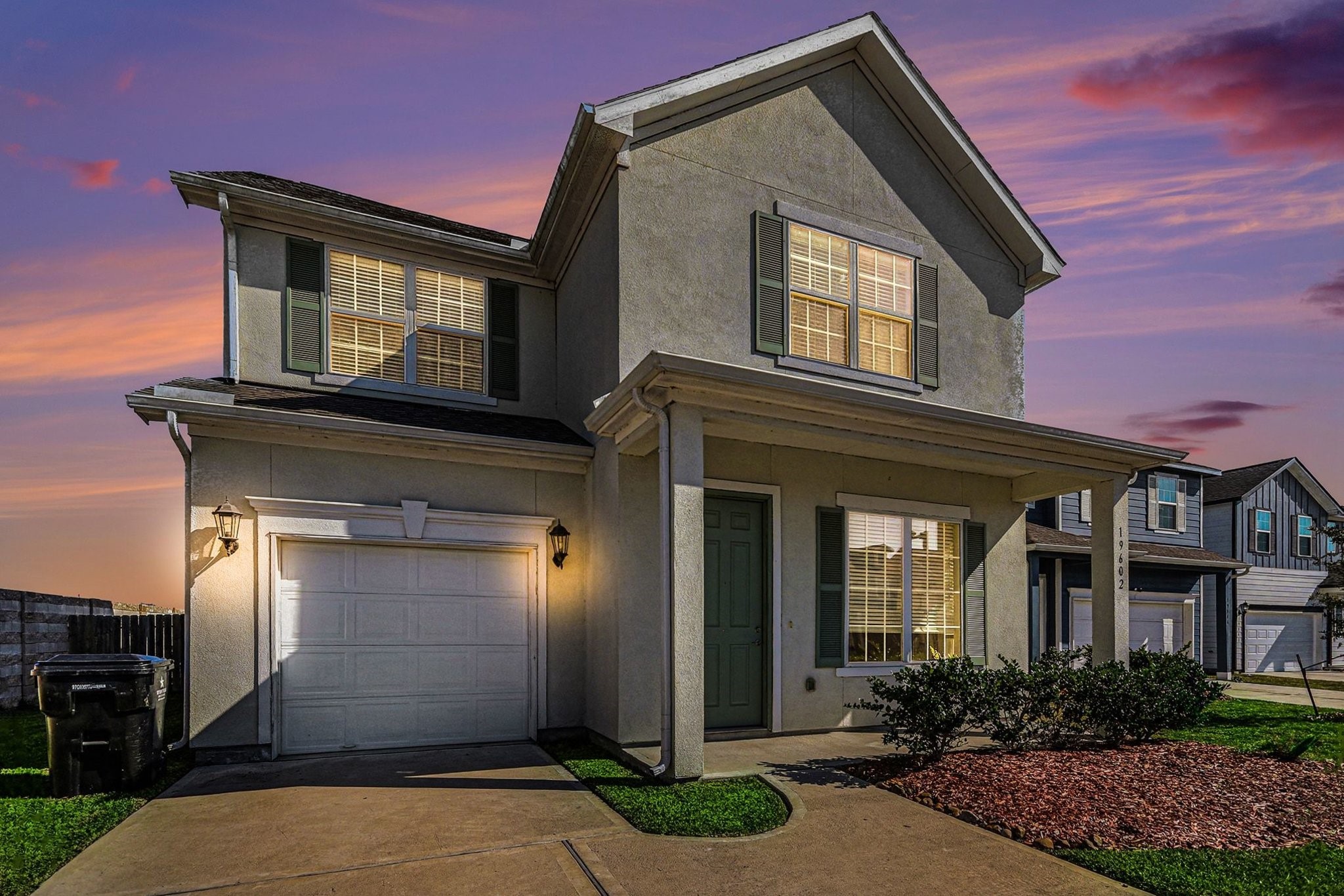 19602 Pradera Meadows Loop Rosharon, TX 77583 - Photo 45 of 47 a front view of a house with garden