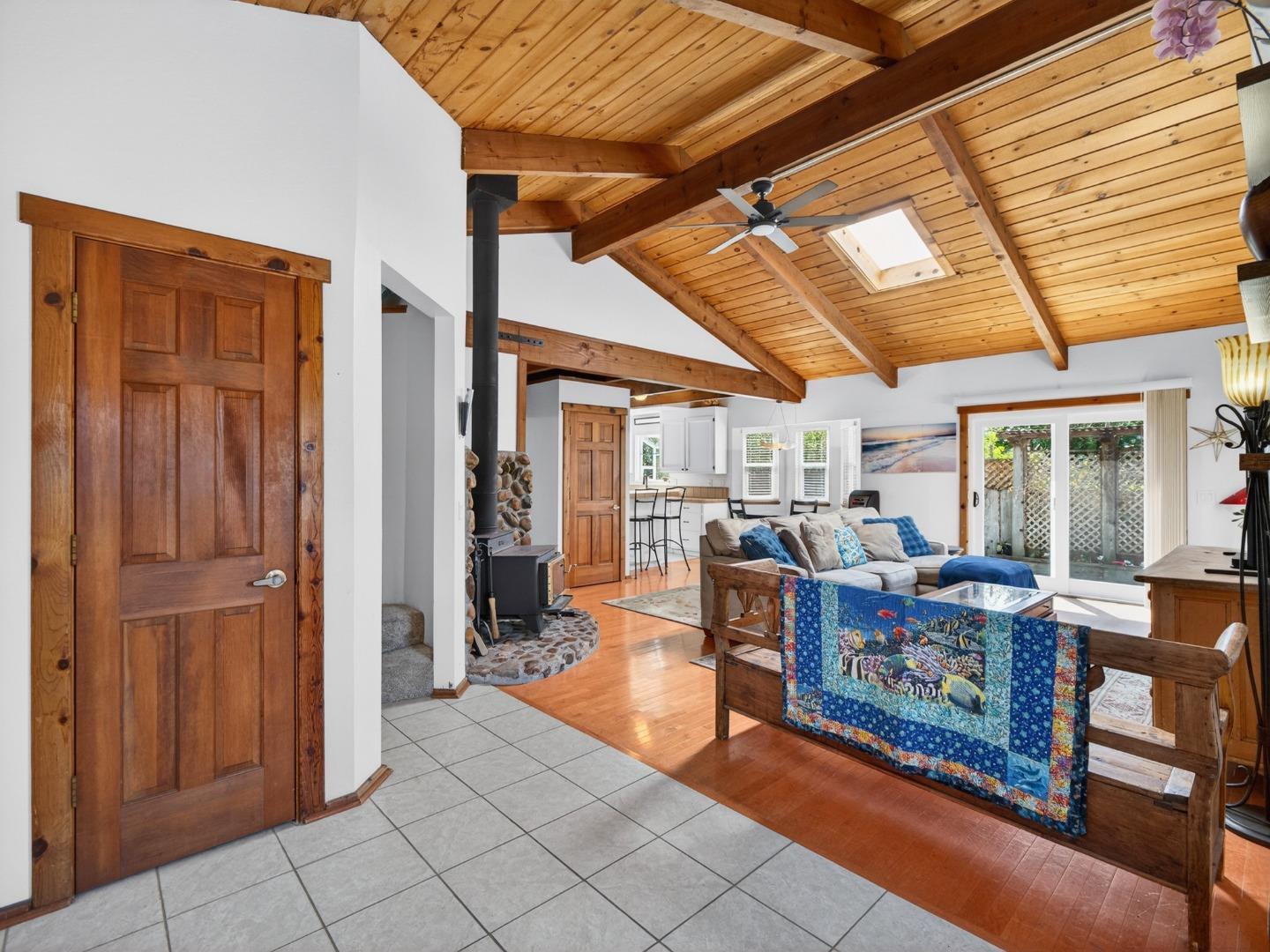 620 Sumner Street Santa Cruz, CA 95062 - Photo 4 of 71