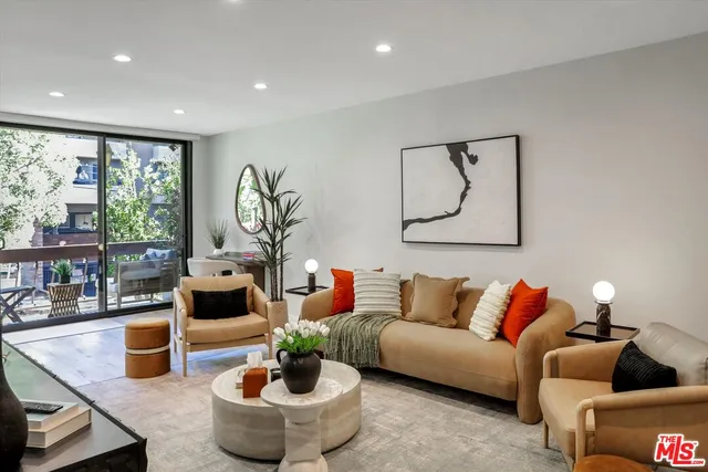 $4,900 | 7300 Franklin Avenue, Unit 346, Los Angeles, CA 90046