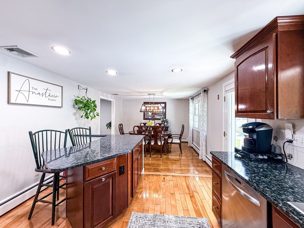 17 Robin Road Milford, MA 01757 - Photo 7 of 31 Gallery Image 7