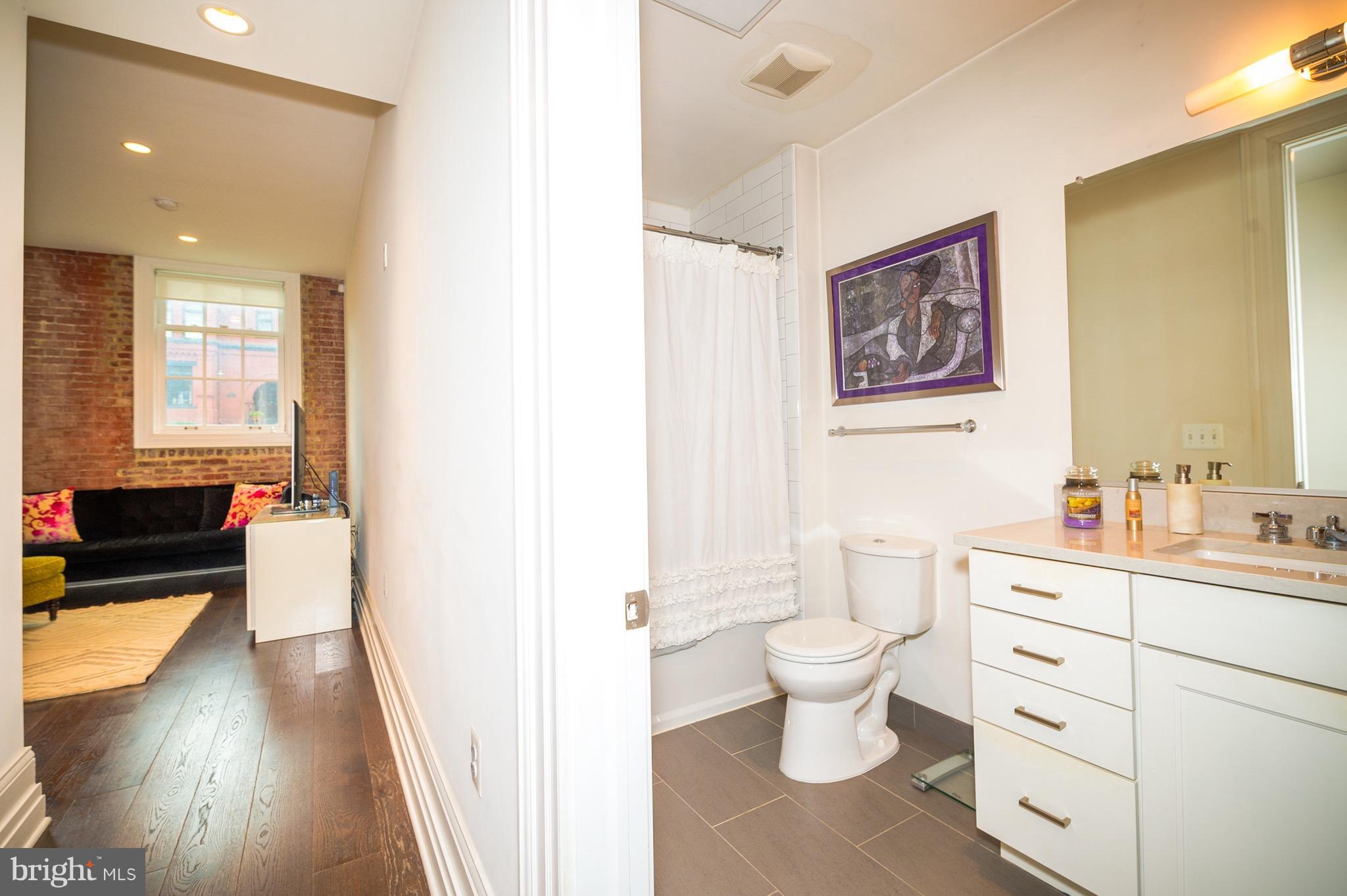901 D Street Northeast, Unit 1 Washington, DC 20002 - Photo 11 of 22 Bath
