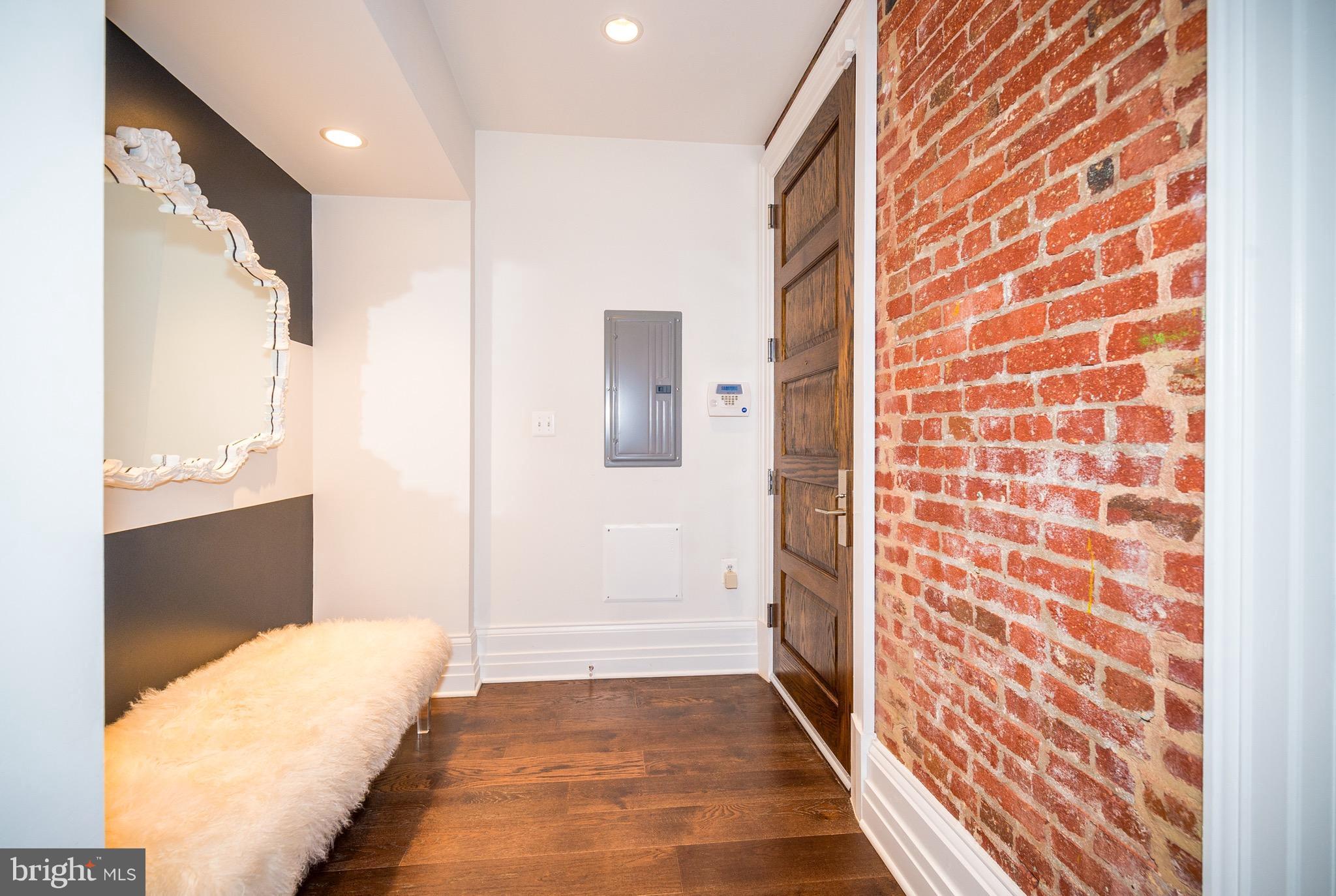 901 D Street Northeast, Unit 1 Washington, DC 20002 - Photo 4 of 22 Foyer