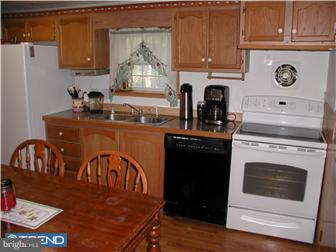570 I Layfield Road Perkiomenville, PA 18074 - Photo 2 of 11 Kitchen