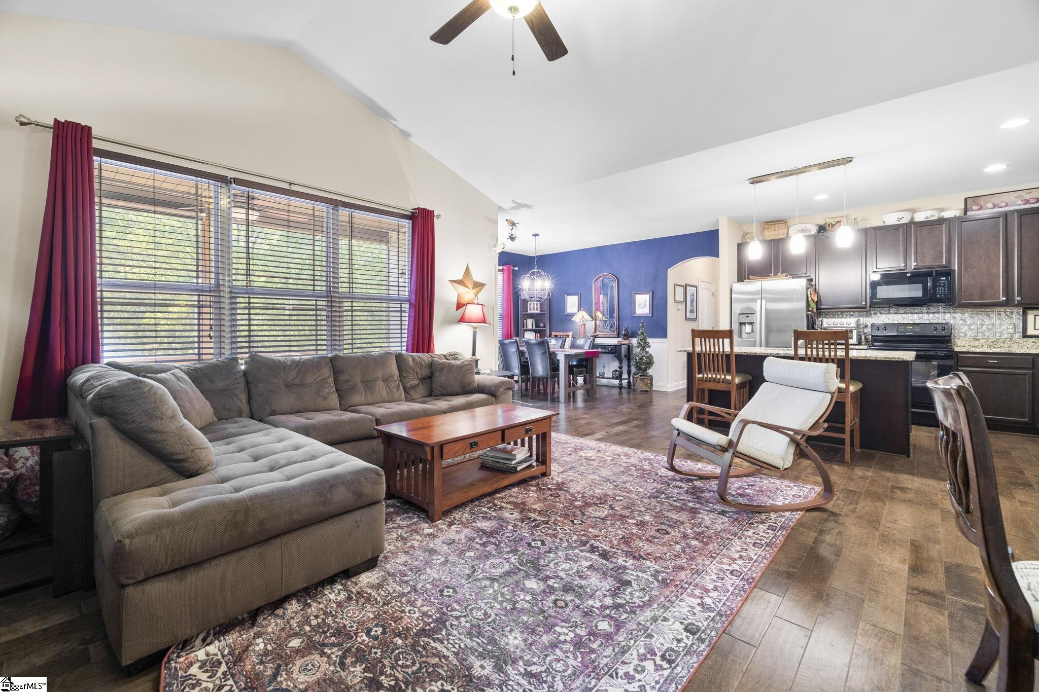 711 Hammett Road Greer, SC 29650 - Photo 14 of 36