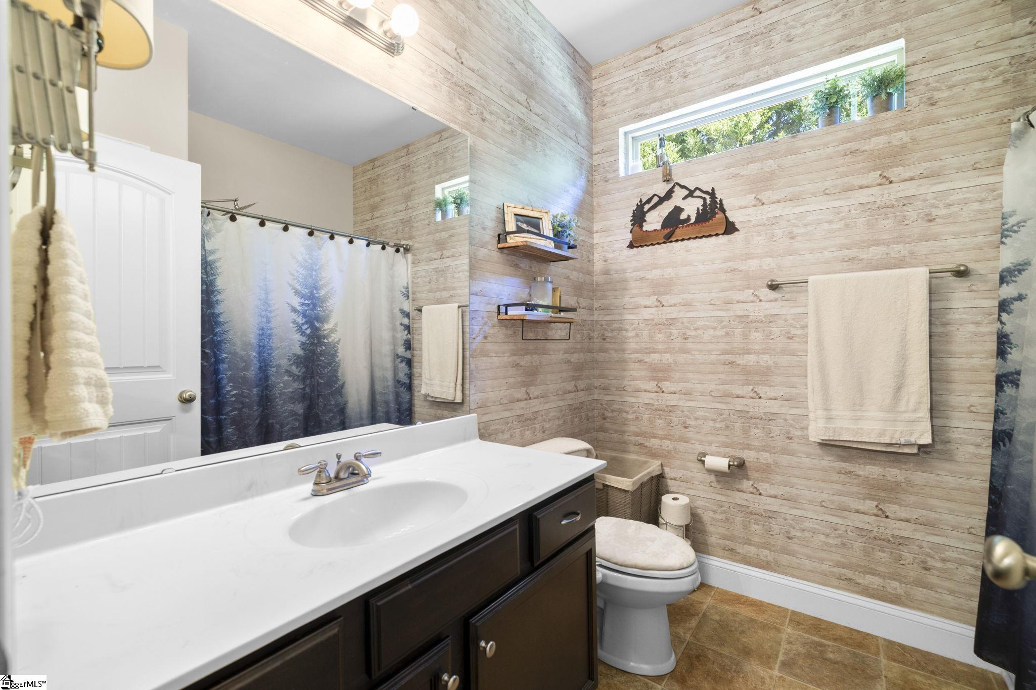 711 Hammett Road Greer, SC 29650 - Photo 20 of 36