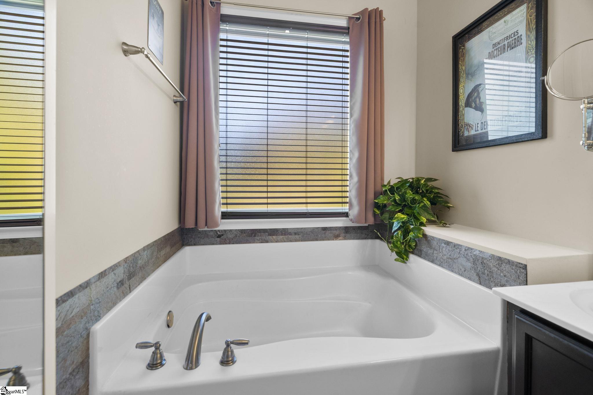 711 Hammett Road Greer, SC 29650 - Photo 27 of 36